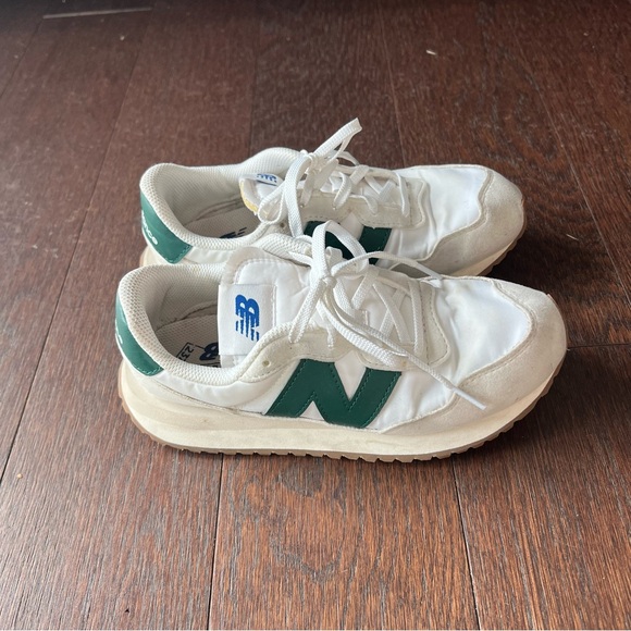 New Balance 237 - cloud grey and night green sz 4.5 - Picture 3 of 8